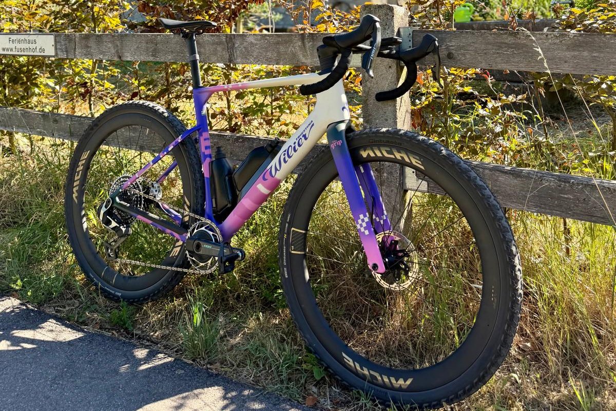 Wilier Rave SLR ID2 auf Schotter